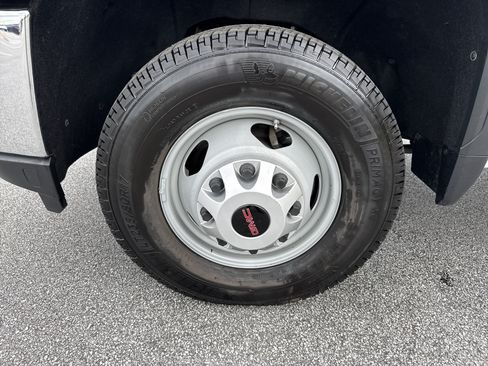Used 2022 GMC Sierra 3500 Pro w/ Convenience Package RWD image 13