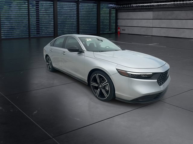 Used 2024 Honda Accord Sport image 2