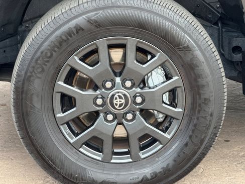 Certified 2025 Toyota 4Runner SR5 image 34