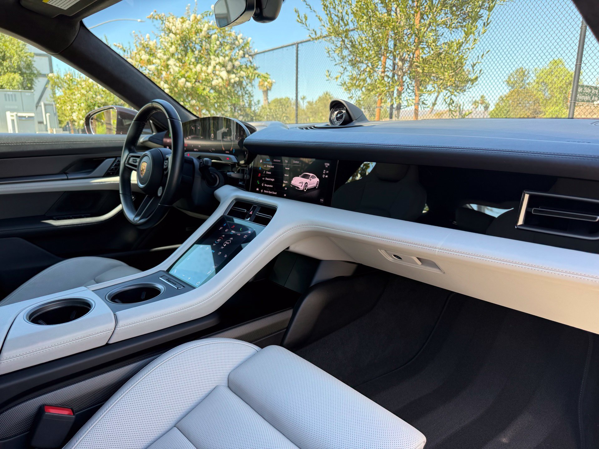 Certified 2021 Porsche Taycan Turbo S AWD/4WD image 26