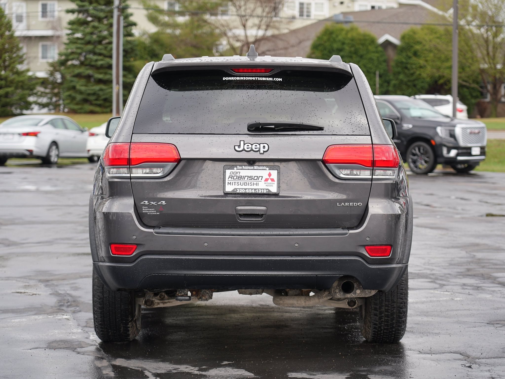 Used 2019 Jeep Grand Cherokee Laredo AWD/4WD image 4