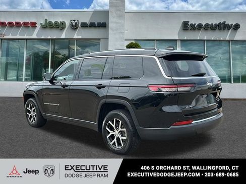 Used 2023 Jeep Grand Cherokee L Limited AWD/4WD image 6