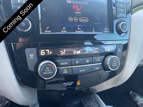 Used 2022 Nissan Rogue Sport SV w/ Technology Package AWD/4WD image 25