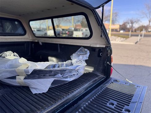 Used 2003 Toyota Tacoma 4x4 Xtracab V6 image 34