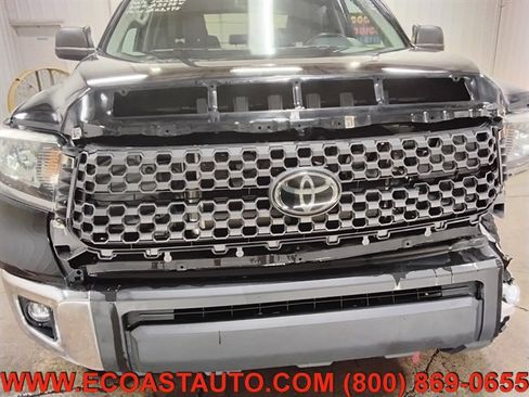 Used 2021 Toyota Tundra SR5 w/ SR5 Upgrade Package AWD/4WD image 16