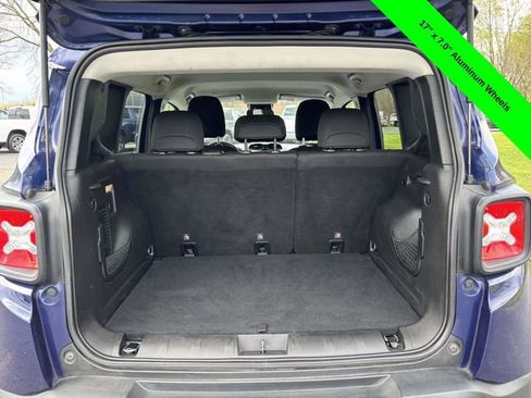 Used 2018 Jeep Renegade Latitude FWD image 32