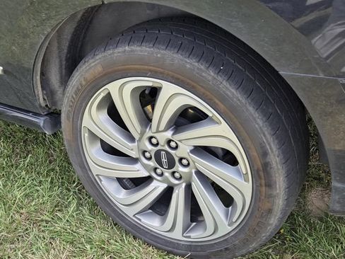 Used 2023 Lincoln Navigator Reserve AWD/4WD image 6