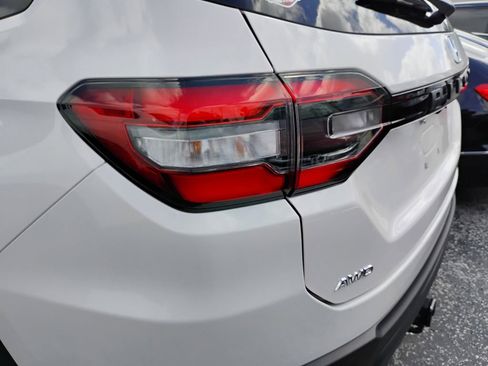 Used 2025 Honda Pilot EX-L image 10