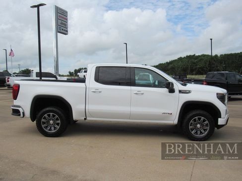 Used 2025 GMC Sierra 1500 AT4 AWD/4WD image 7