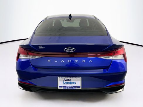 Used 2023 Hyundai Elantra SEL w/ Convenience Package image 6