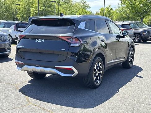 Used 2023 Kia Sportage EX AWD/4WD image 2