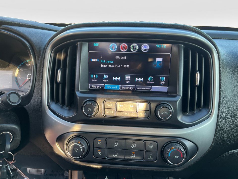 Used 2018 Chevrolet Colorado LT w/ LT Convenience Package RWD image 17