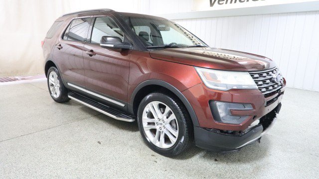 Used 2016 Ford Explorer XLT w/ Equipment Group 202A AWD/4WD image 5