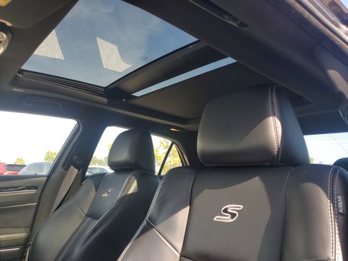 Used 2023 Chrysler 300 S image 25