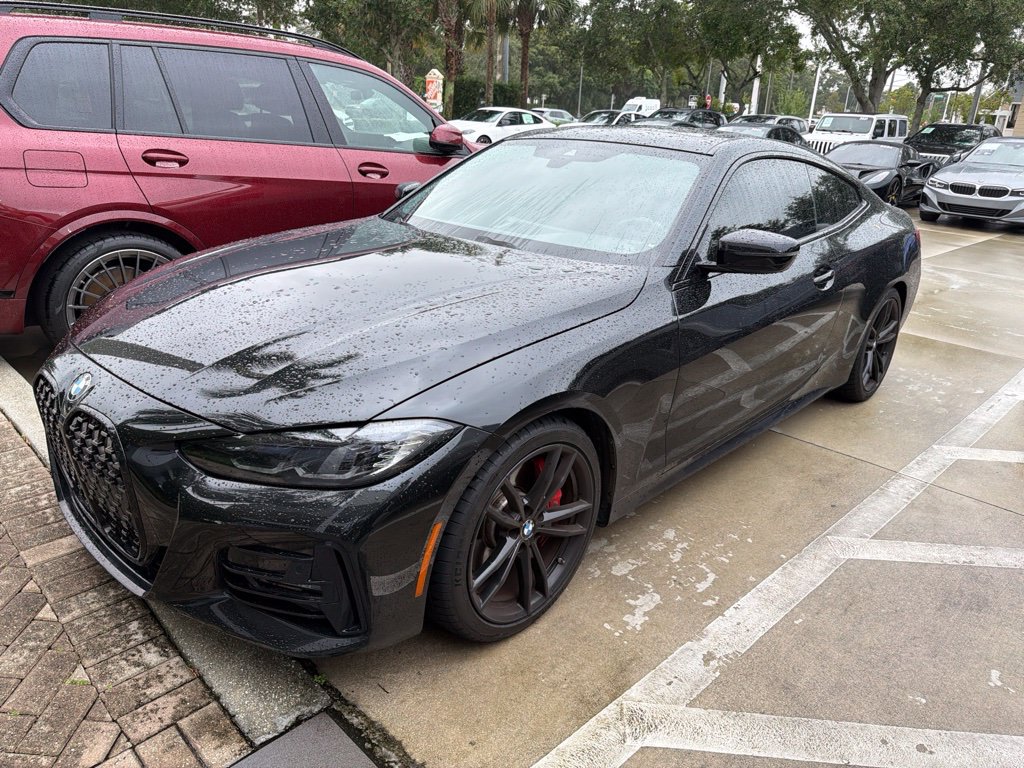Used 2024 BMW 430i Coupe w/ M Sport Package RWD image 3