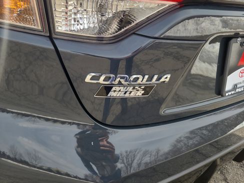 Certified 2025 Toyota Corolla SE w/ SE Premium Package image 29