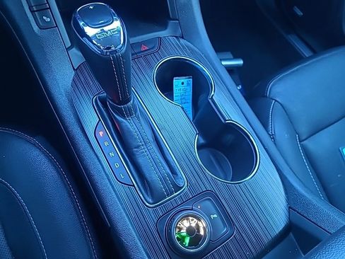 Used 2017 GMC Acadia SLT image 22