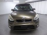Used 2013 Kia Soul ! w/ Premium Pkg image 2