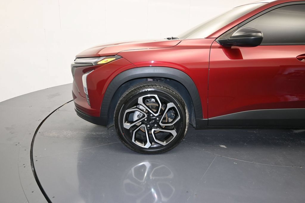 Used 2024 Chevrolet Trax RS w/ Driver Confidence Package FWD image 9