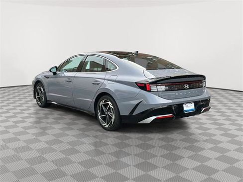 Certified 2024 Hyundai Sonata SEL w/ Convenience Package image 5