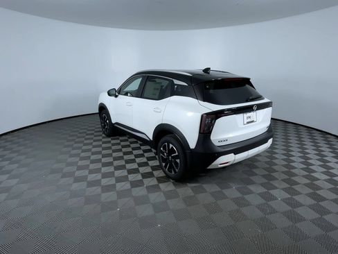 New 2026 Nissan Kicks SV w/ Cold Weather Package AWD/4WD image 7