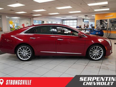 Used 2014 Cadillac XTS Platinum image 11