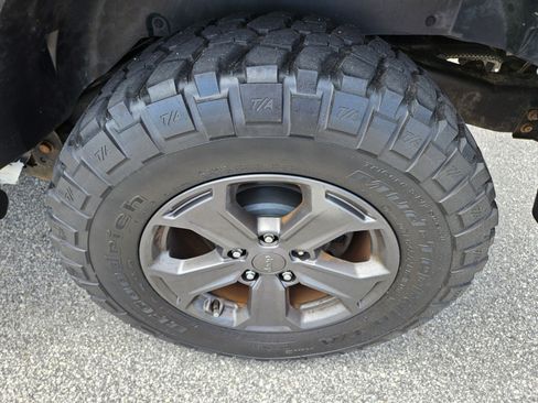 Used 2018 Jeep Wrangler Unlimited Sport AWD/4WD image 14