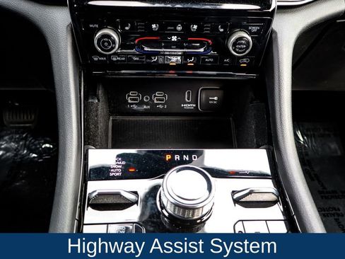 Used 2022 Jeep Grand Cherokee L Overland w/ Advanced Protech Group III image 31