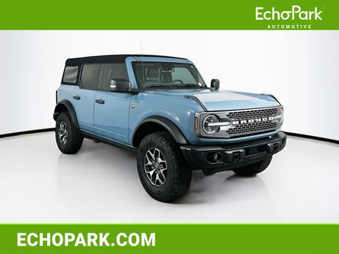 Used 2023 Ford Bronco Badlands image 1