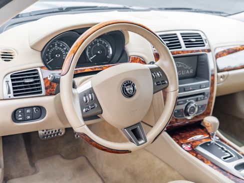 Used 2007 Jaguar XK Convertible RWD image 15