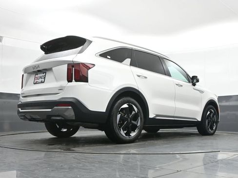 Used 2025 Kia Sorento EX AWD/4WD image 39