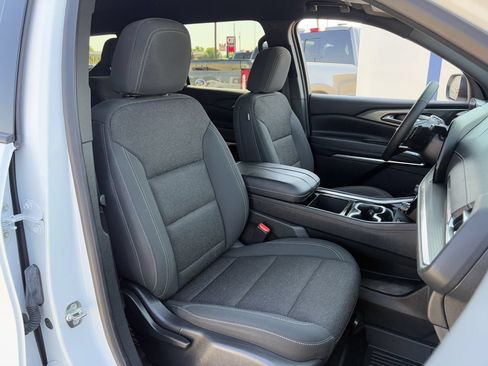 Used 2025 Chevrolet Traverse LT w/ Midnight/Sport Edition FWD image 32