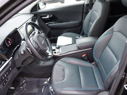 Certified 2022 Kia Niro EX Premium w/ Cold Weather Package image 15