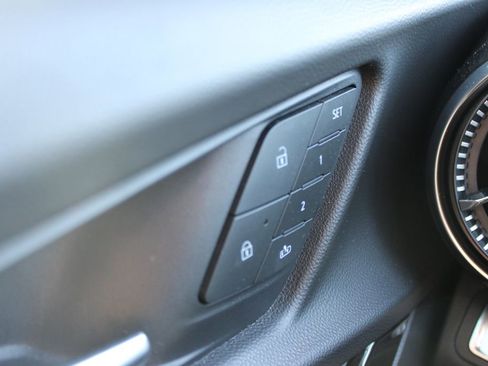 Used 2025 Chevrolet Equinox ACTIV w/ Safety and Technology Package image 36