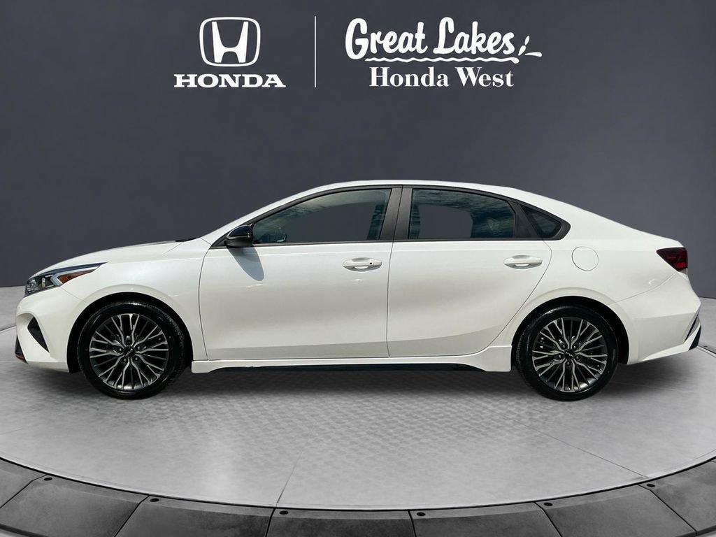 Used 2023 Kia Forte GT-Line w/ GT-Line Premium Package FWD image 2