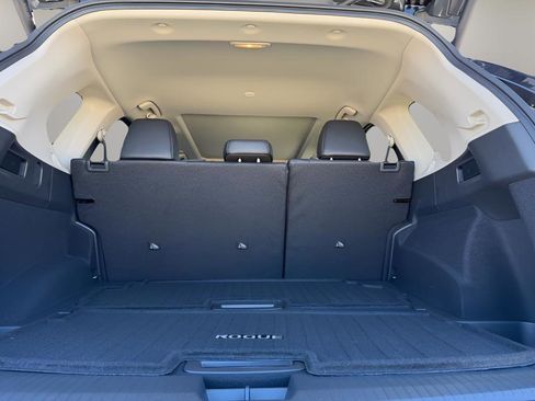 New 2026 Nissan Rogue Platinum w/ Platinum Premium Package AWD/4WD image 9