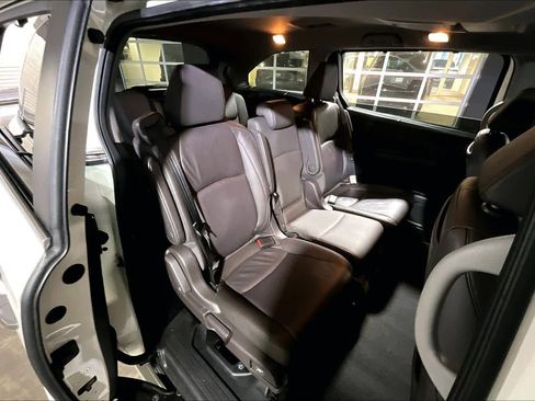 Used 2018 Honda Odyssey Touring image 20