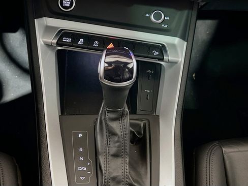 Used 2023 Audi Q3 2.0T Premium image 12