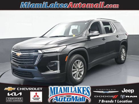 Used 2023 Chevrolet Traverse LT FWD image 1