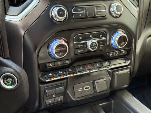 Used 2019 GMC Sierra 1500 AT4 w/ AT4 Premium Package AWD/4WD image 13