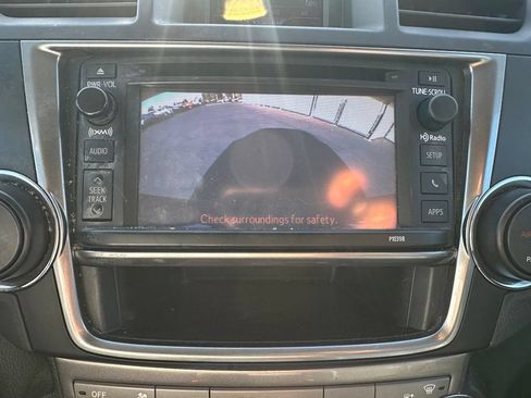 Used 2013 Toyota Highlander SE AWD/4WD image 13