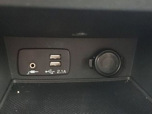 Certified 2023 Subaru Crosstrek 2.5i Limited image 32