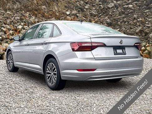 Used 2019 Volkswagen Jetta SE w/ Cold Weather Package FWD image 8