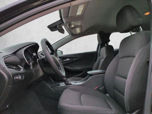 Used 2023 Chevrolet Malibu LT image 17