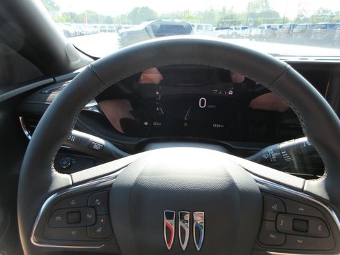 Used 2024 Buick Envista Sport Touring FWD image 28