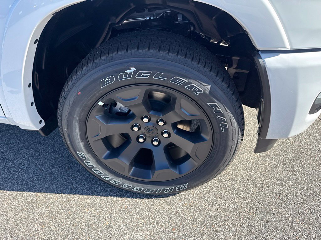 New 2026 RAM 1500 Big Horn AWD/4WD image 9