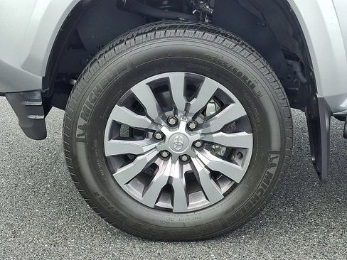 Certified 2023 Toyota Tacoma Limited AWD/4WD image 8