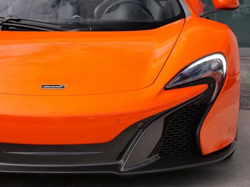 Used 2015 McLaren 650S Spider image 6