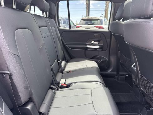 Used 2026 Mercedes-Benz GLB 250 image 9