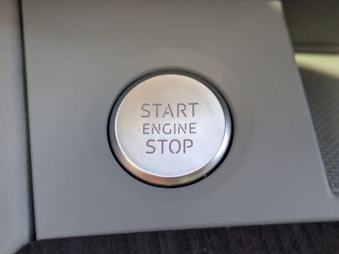 Used 2025 Audi Q5 e Premium Plus image 33